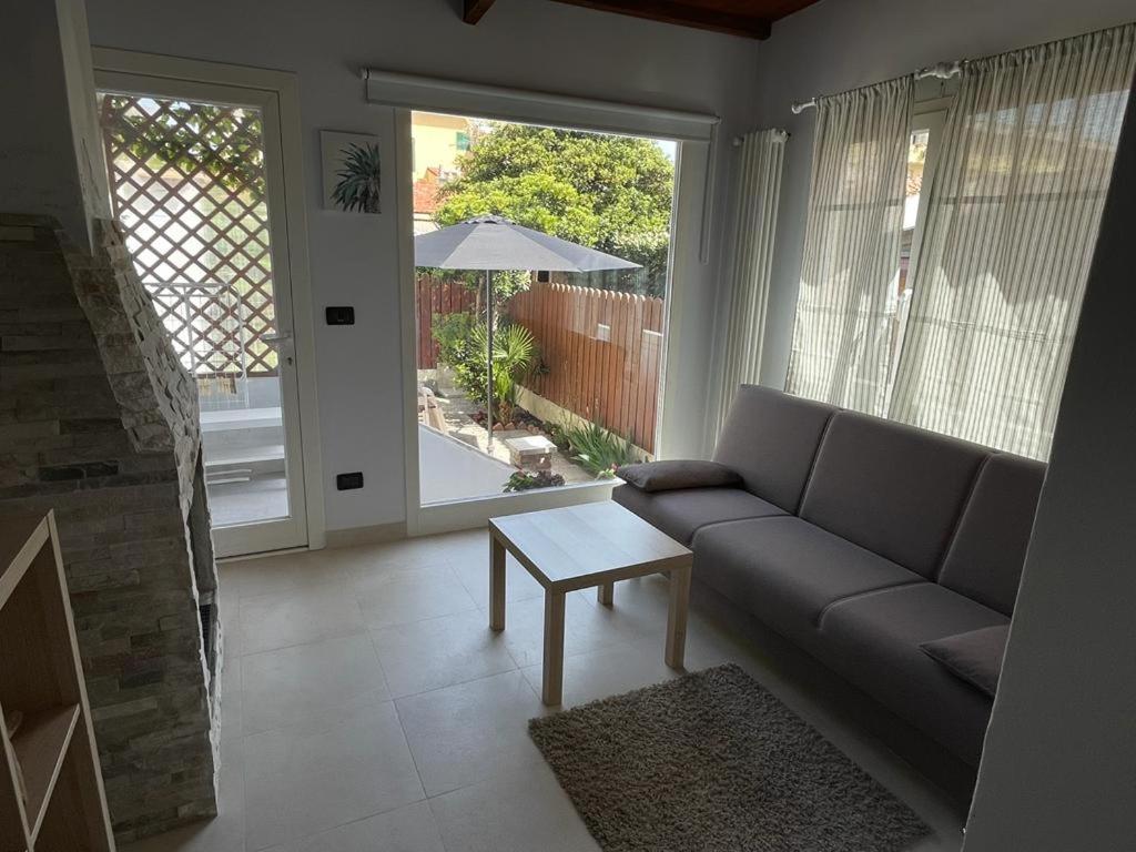 Azzurra House Apartment Marina Di Pisa Ngoại thất bức ảnh